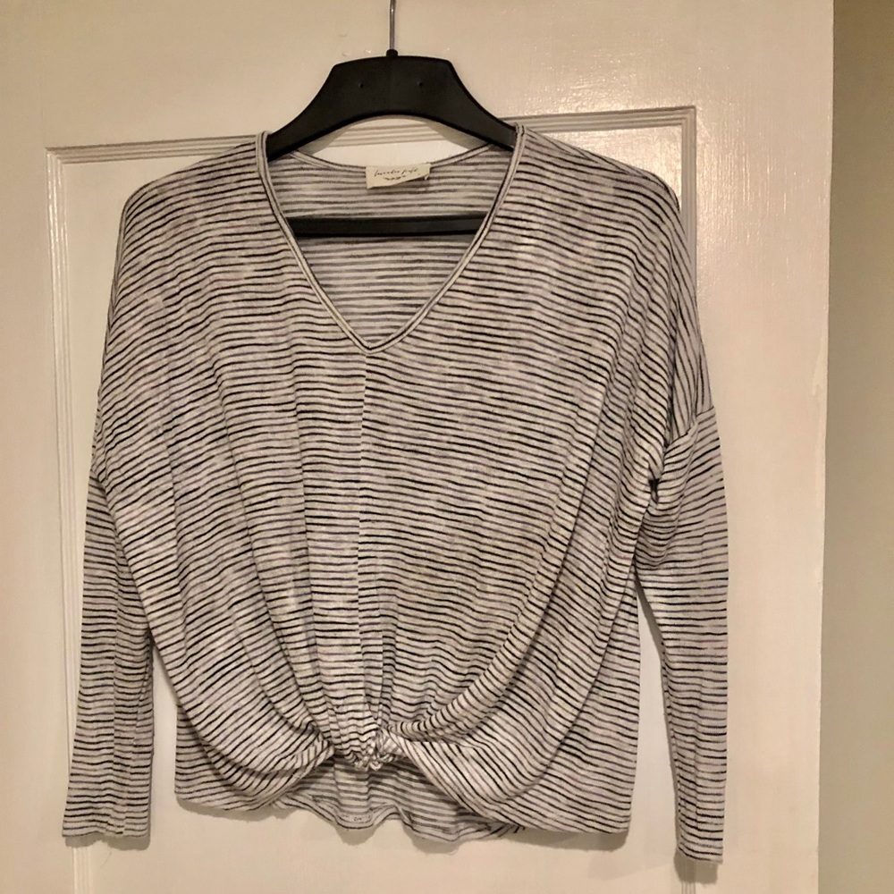 Striped knot long sleeve crop tee